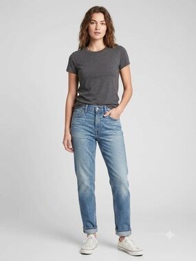 GAP Boyfriend Jeans in Light Blue Wash